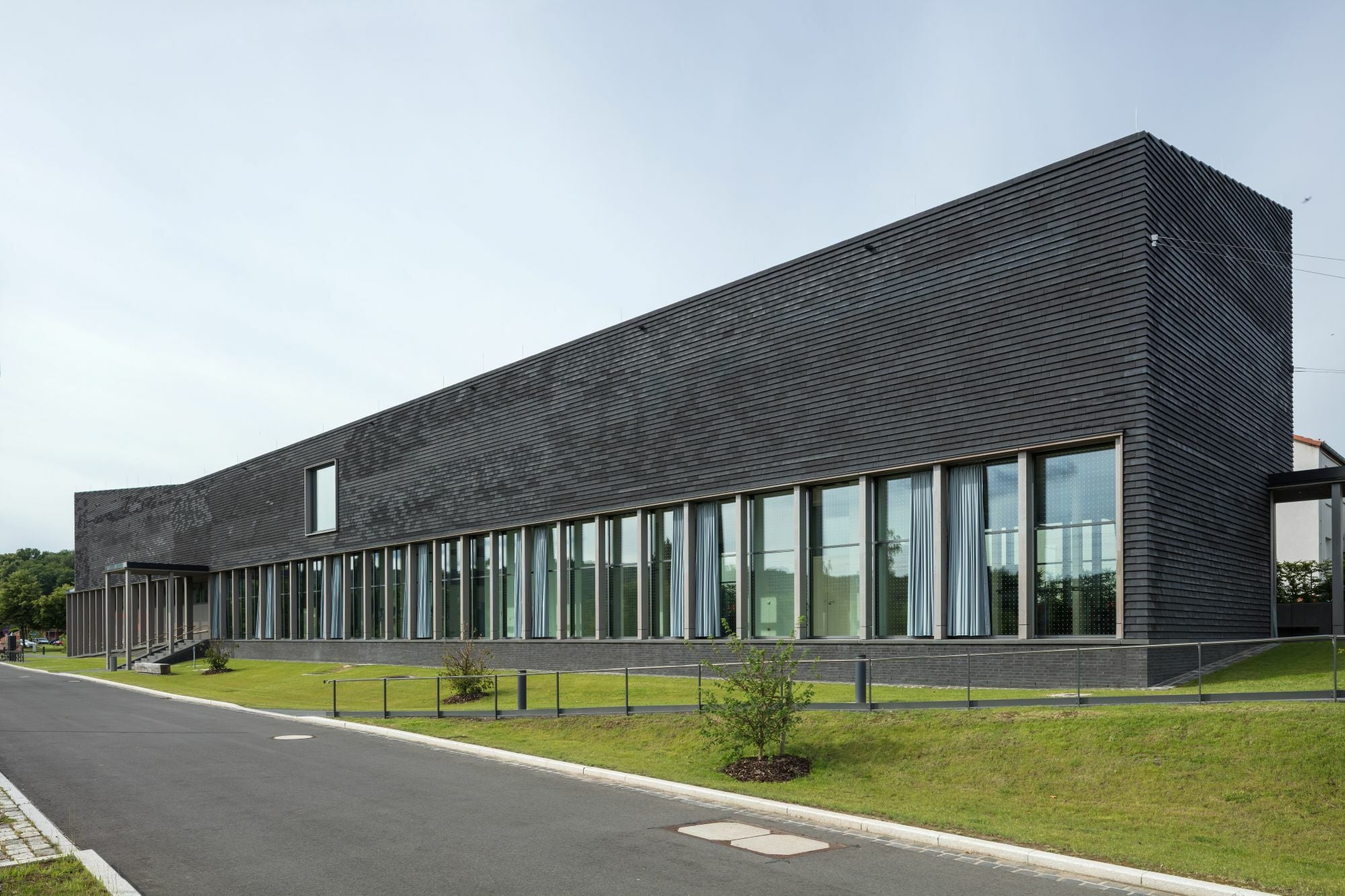 Für den Neubau zeichnet Dichter Architekturgesellschaft verantwortlich.