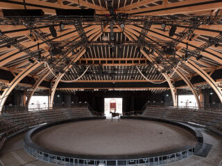 Das „Haras National d’Hennebont" ist eine denkmalgeschützte Anlage, die als Pferdesport-, Ausbildungs-, Kultur- und Veranstaltungszentrum dient.