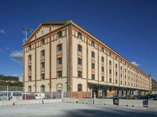 Als Teil des Infrastrukturprojekts Rijeka Gateway Terminal wurde am Hafen das historische Warehouse 22 von ATP architekten ingenieure zum neuen Haupt- und Verwaltungsgebäude weiterentwickelt.