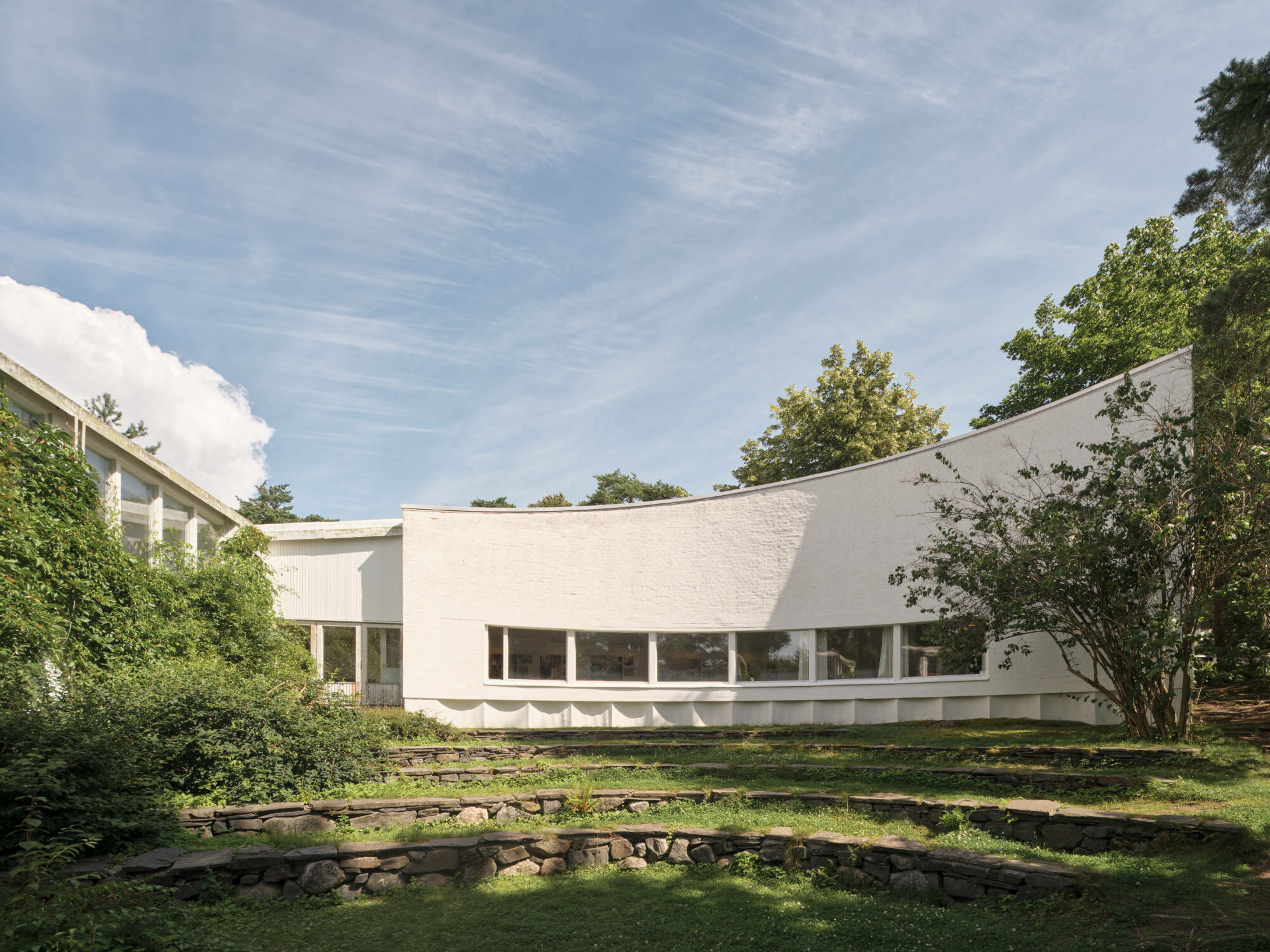 Studio Aalto, Helsinki, 1954–55, Erweiterung 1962–63, Alvar Aalto. Ehemaliges Architekturbüro mit Arbeits- und Gemeinschaftsräumen sowie Hausmeisterwohnung.