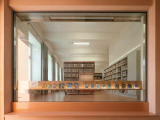 Das Gebäude der Bretislav-Kafka-Bibliothek im tschechischen Cervený Kostelec war in seinen Anfängen um 1900 ein Hotel bis 1959 die Stadtbibliothek dort einzog.
