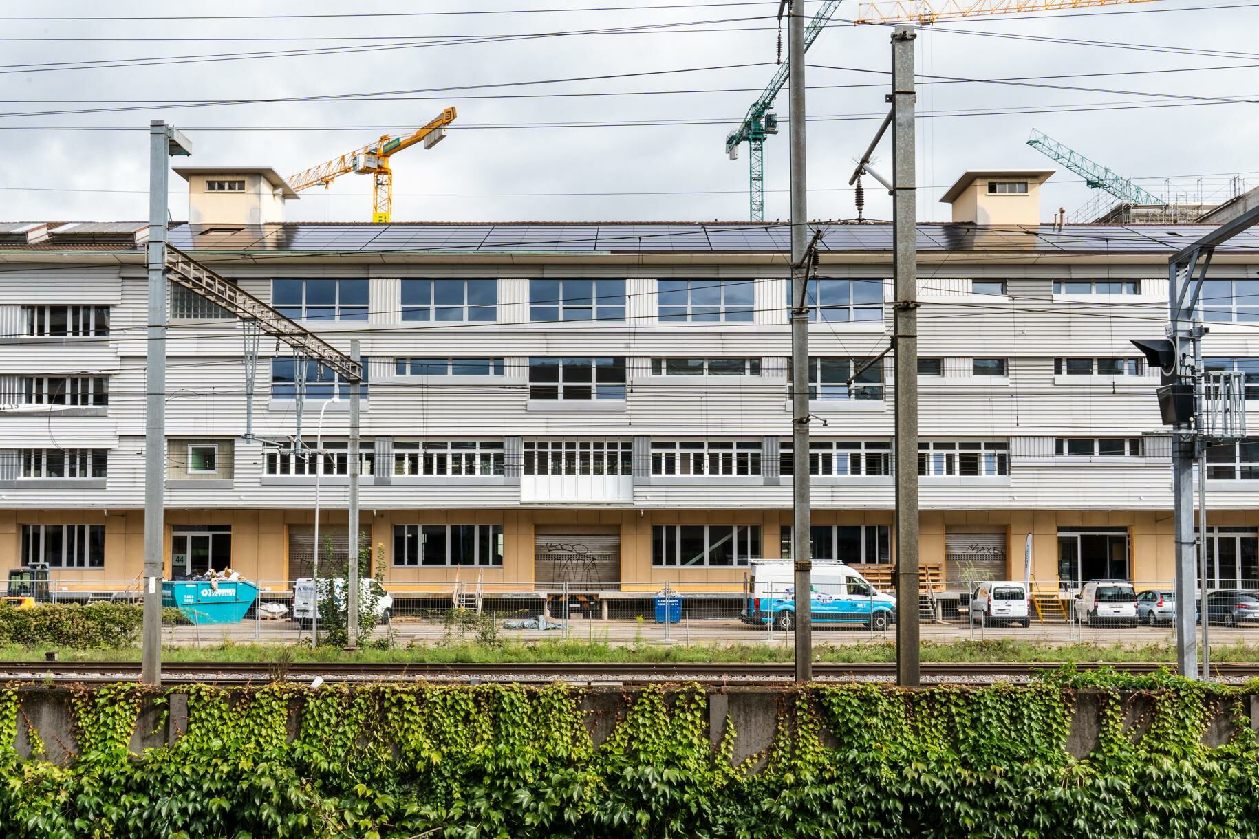 Das Ziel, möglichst viel lokal wiederzuverwenden, war bestimmend für die Fassadengestaltung.