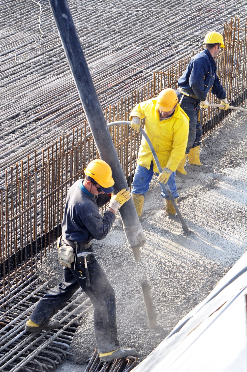 Betonieren einer Bodenplatte mit Transportbeton