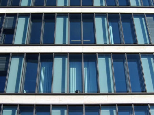 Verbund-Sicherheitsglas am Neubau des Auswärtigen Amtes in Berlin von Thomas Müller und Ivan Reimann Architekten, Berlin