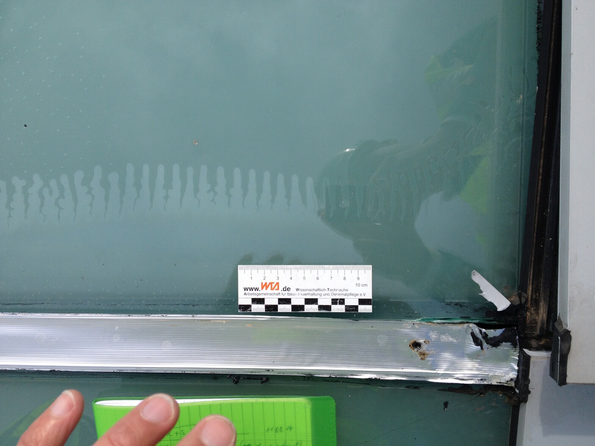 Delamination eines VSG (mit opaker Zwischenschicht)