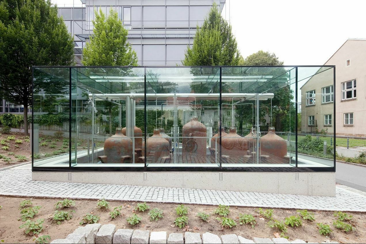 Geklebten Ganzglaspavillon in Dresden, Blum & Schultze Architekten, Dresden