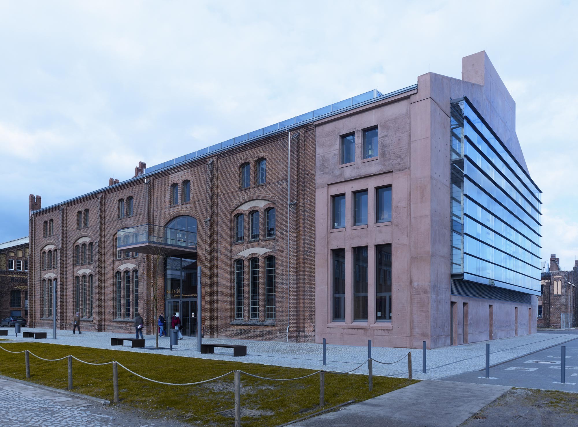 Die angefügte Achse mit verglaster Südfassade