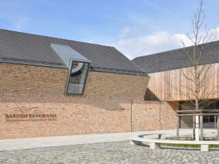 Neben der Funktionalität eines Gebäudes sollte immer die zeitlose, ansprechende Gestaltung berücksichtigt werden (im Bild: Barnimpanorama, Naturparkzentrum – Agrarmuseum Wandlitz (2013); Architektur: rw+, Berlin).