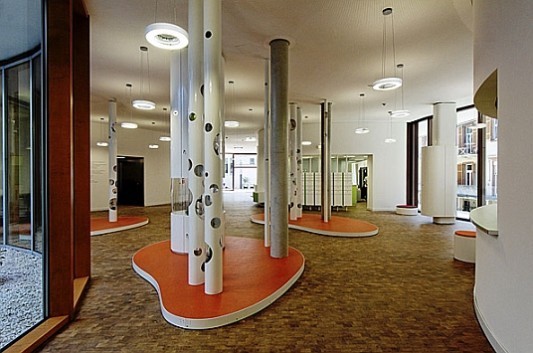 Das Foyer mit kindgerechter Gestaltung