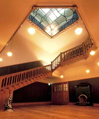 Innenansicht der Halle mit restauriertem Oberlicht