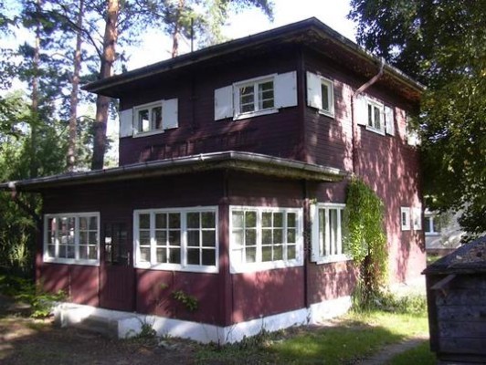 Der Altbau vor seiner Modernisierung