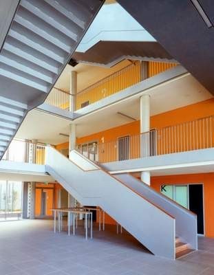 Foyer mit Erschließung