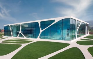 Glass Cube Bad Driburg | Glas | Gewerbe/Industrie Baunetz_Wissen