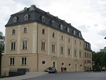 Außenansicht der Bibliothek