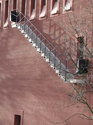 Roter Ziegelbau