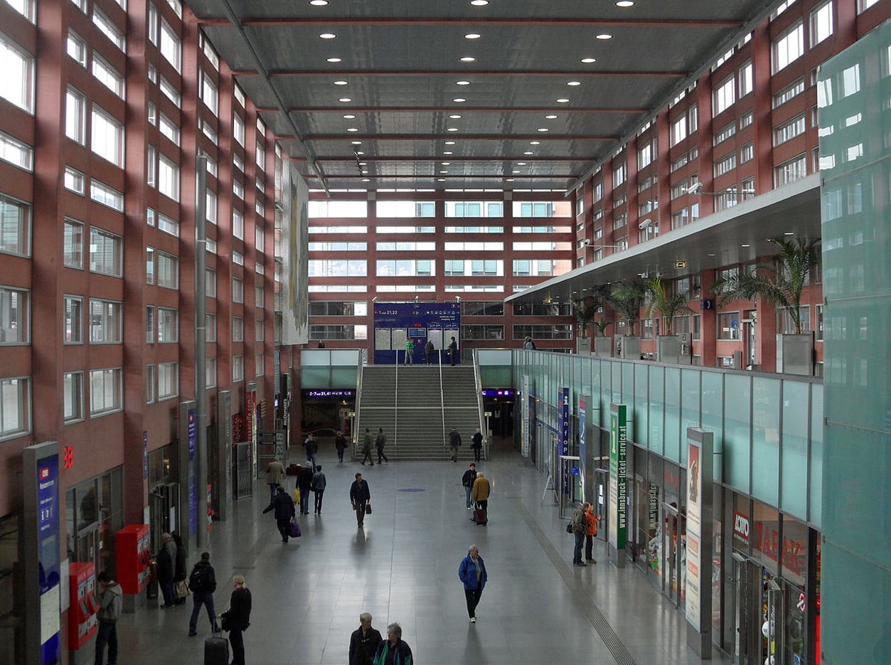 Hauptbahnhof Innsbruck Gerüste und Schalungen Verkehr