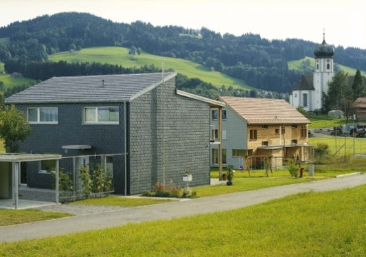 Viel Schiefer zu den anderen Seiten