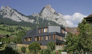 Ansicht des neuen Zweifamilienhauses