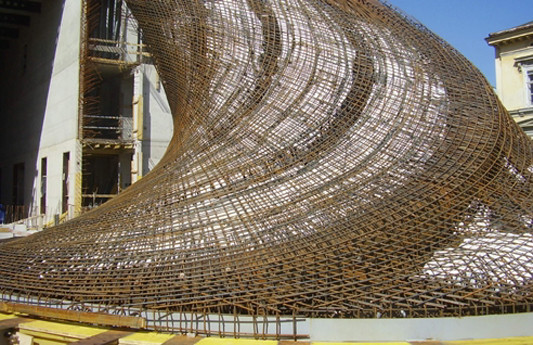 Bewehrung beim Bau der Spirale