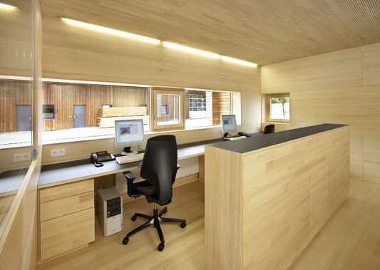 Arbeitsplatz mit Empfang