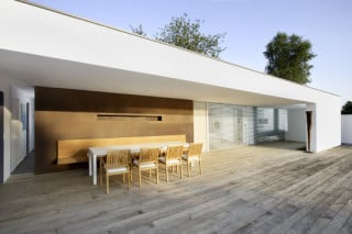Terrasse mit Essbereich