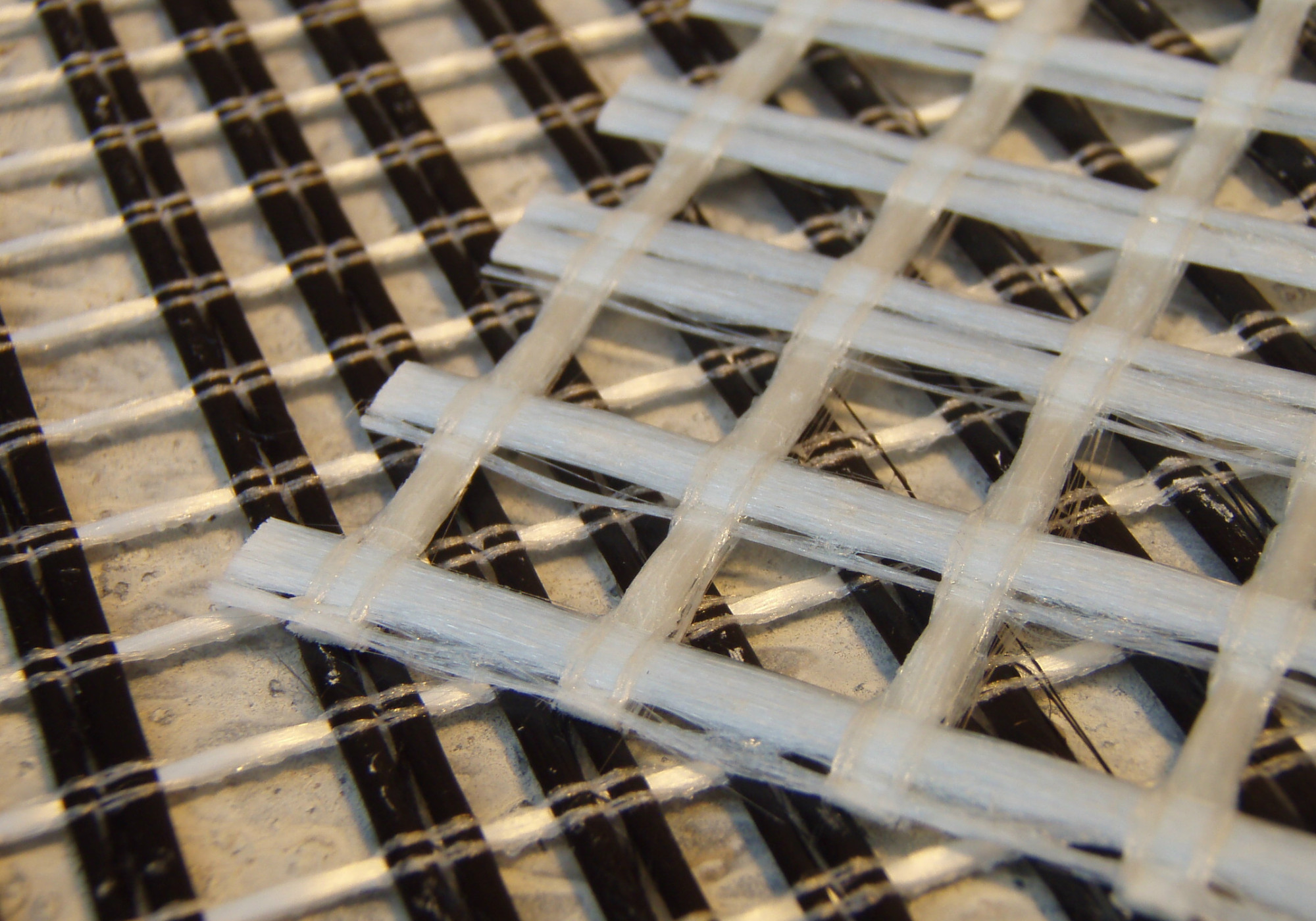 Textile Bewehrung ist im Gegensatz zu Stahlbewehrung nicht korrosionsempfindlich.
