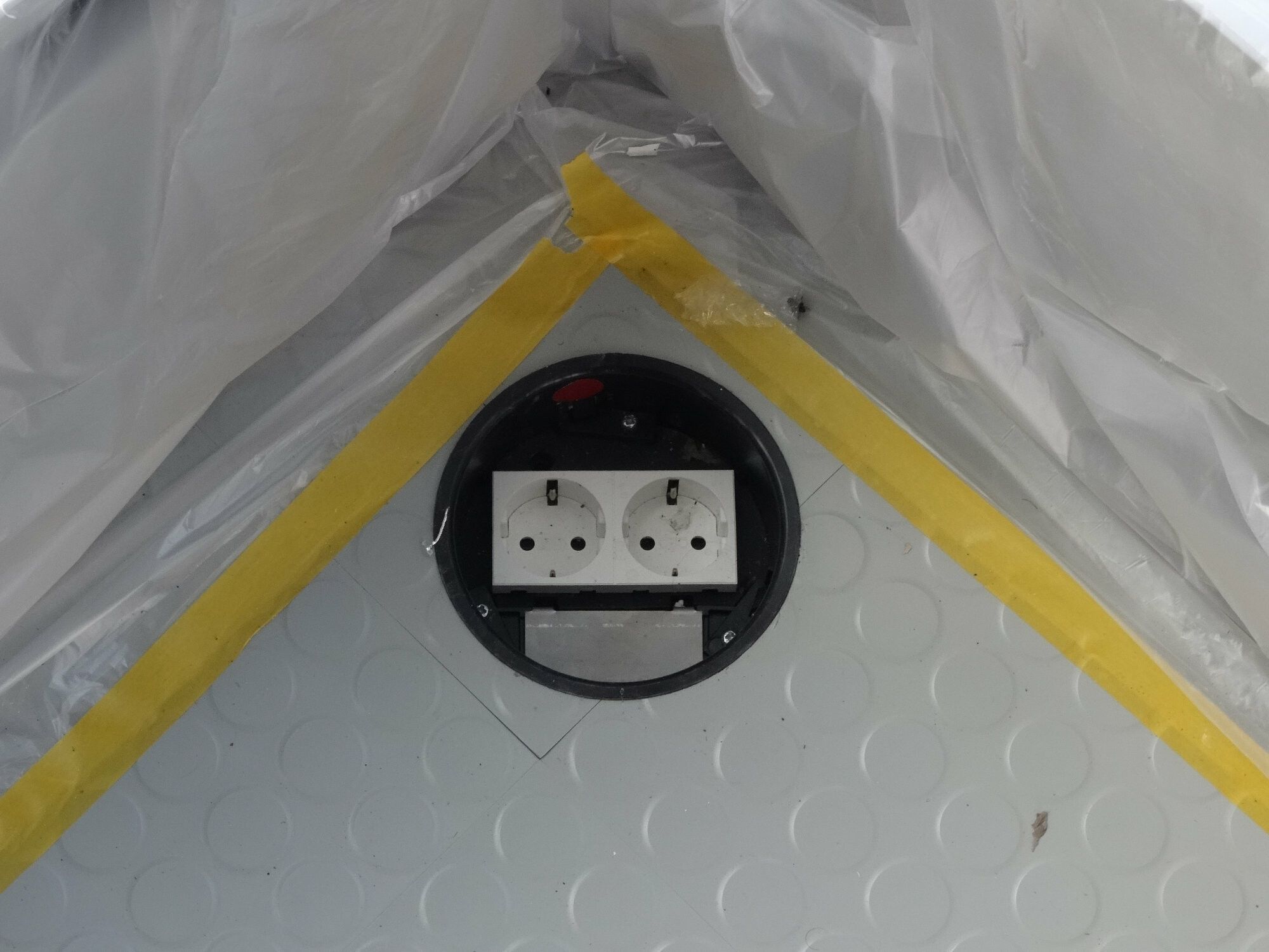 Fußbodenkonstruktionen sind für verschiedene Installationen gut geeignet