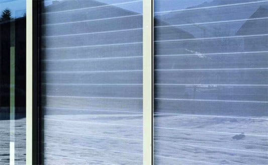 Glas mit integriertem PCM in Form eines Salzhydrates im raumseitig liegenden Scheibenzwischenraum