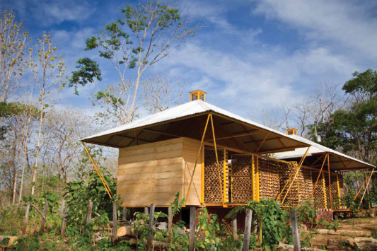 Waldhaus in Guanacaste | Geneigtes Dach | Sonderbauten | BauNetz Wissen