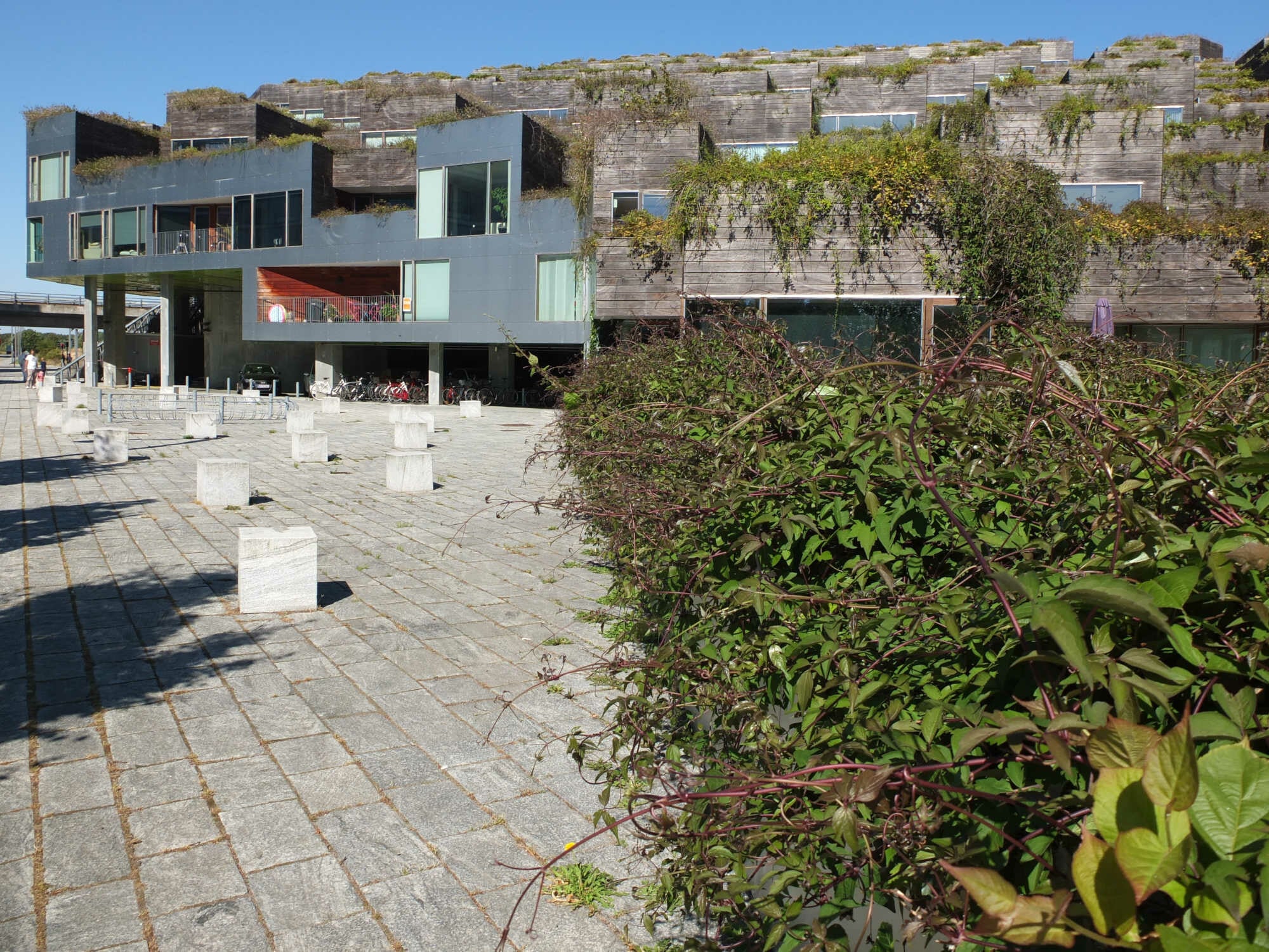 Unterschieden werden drei Nutzungsarten (Abb.: Mountain Dwellings in Ørestad/Kopenhagen, BIG und JDS Architects, 2008).