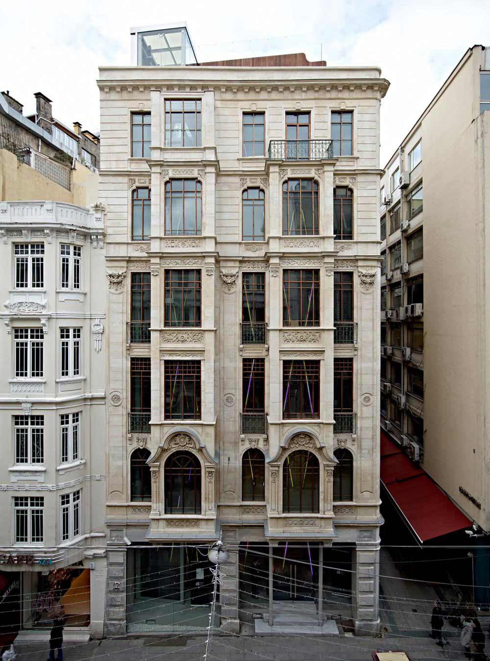 Die Fassade aus dem späten 19. Jahrhundert blieb erhalten
