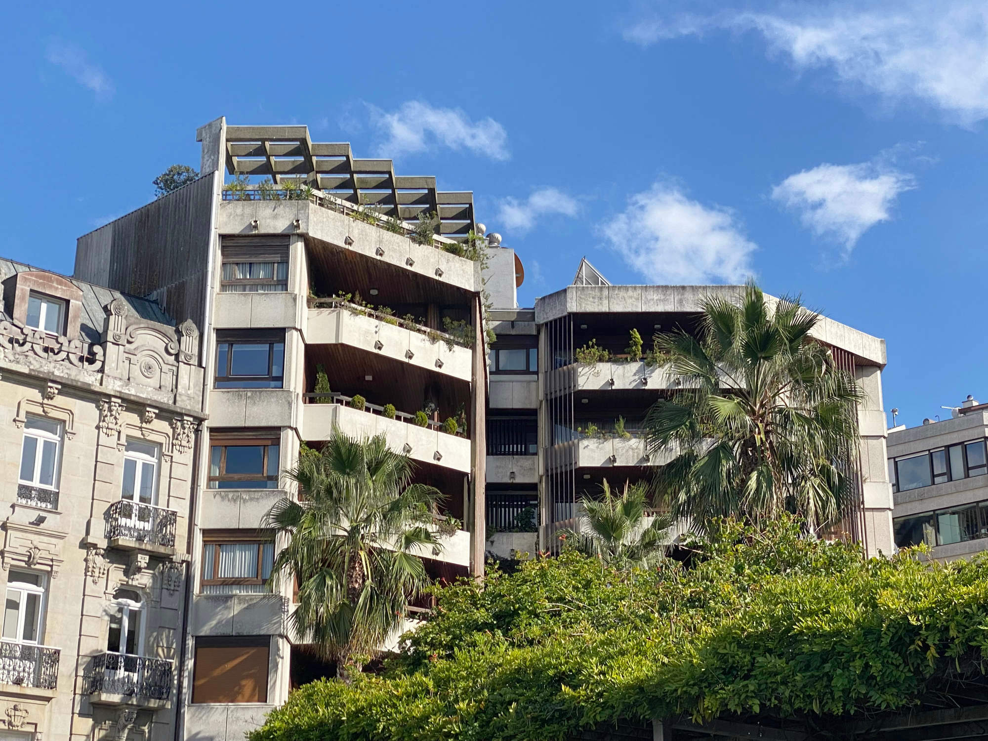 Beton-Pergola über einer Dachterrasse in Vigo 