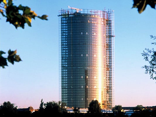 Komponentenfassade am Post Tower in Bonn, Architekt: Helmuth Jahn