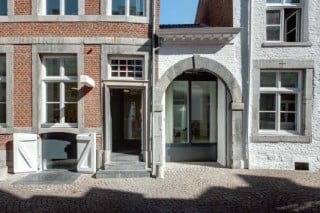 Drei Häuser aus dem 19. Jahrhundert wurden umgebaut und zu einem Hotel gestaltet