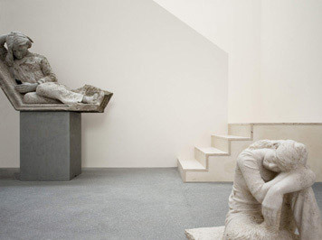 Atrium mit Treppe zu den Grafik-, Zeichen- und Archivräumen
