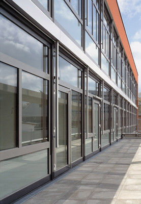 Einganstüren am Zentrum für Umweltbewusstes Bauen in Kassel