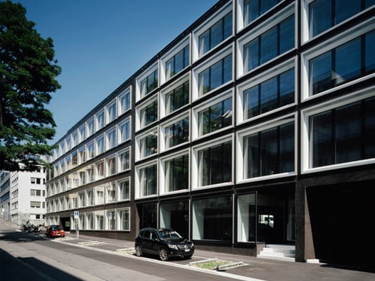 Geschäftshaus Holbeinstraße in Zürich/CH
