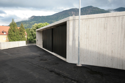 Zugang Freischwimmbad in Jenbach/A