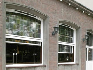 Vertikalschiebefenster
