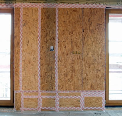 OSB-Platten in einem Berliner Mehrfamilienhaus in Holzbauweise, Architekten: Kaden + Klingbeil, Berlin