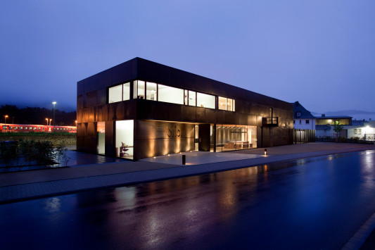 firmensitz in bad laasphe fassade gewerbe industrie baunetz wissen