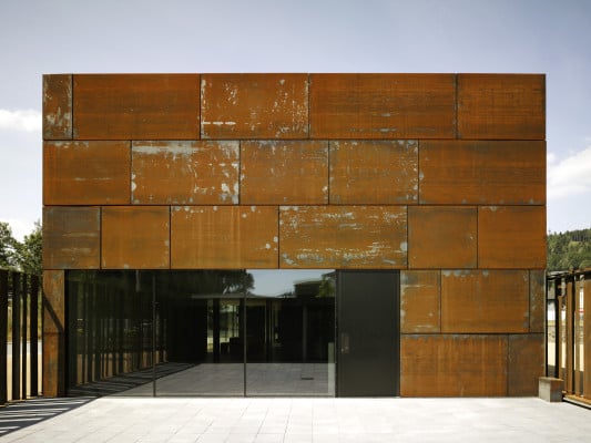 firmensitz in bad laasphe fassade gewerbe industrie baunetz wissen